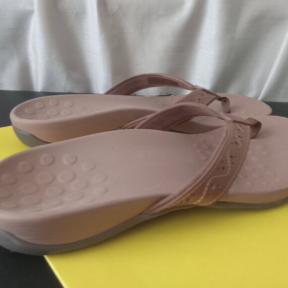 Vionic Brown Sandals/Flip Flops "Aliza" - Womens Size 11 - Picture 2 of 6